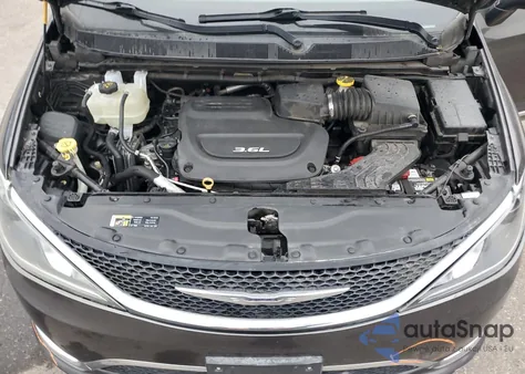 2017 Chrysler Pacifica Touring L из США, поврежденный, VIN 2C4RC1BG7HR579603